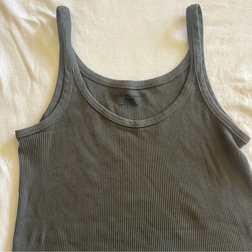 Brandy Melville Beyonca Crop Tank Gray color